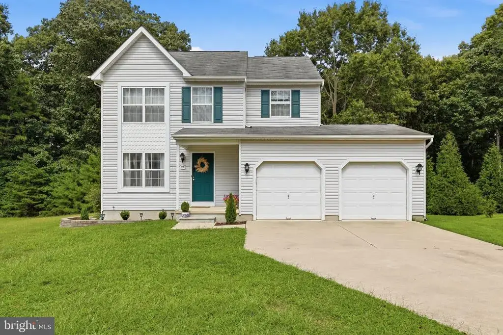 24 Churchill Dr, MILLVILLE