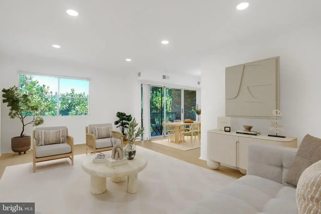 2909 Charing Cross Rd #13, FALLS CHURCH