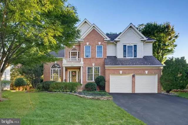 3852 Barcroft Ln, Alexandria