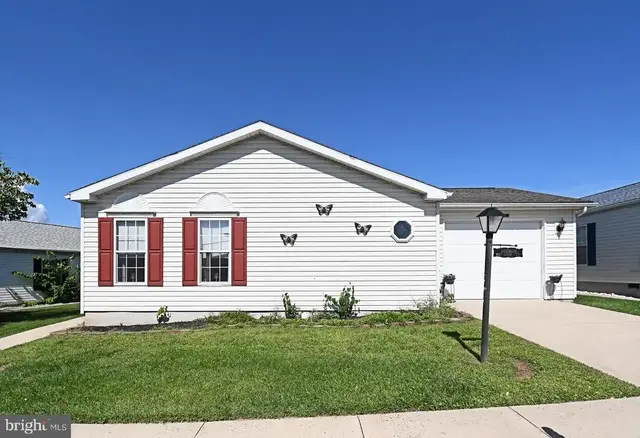 1047 Scenic View Dr, Schwenksville