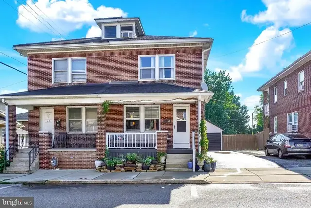 37 S Sumner St, York