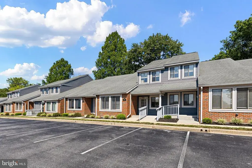 5205 W Woodmill Dr #32, WILMINGTON