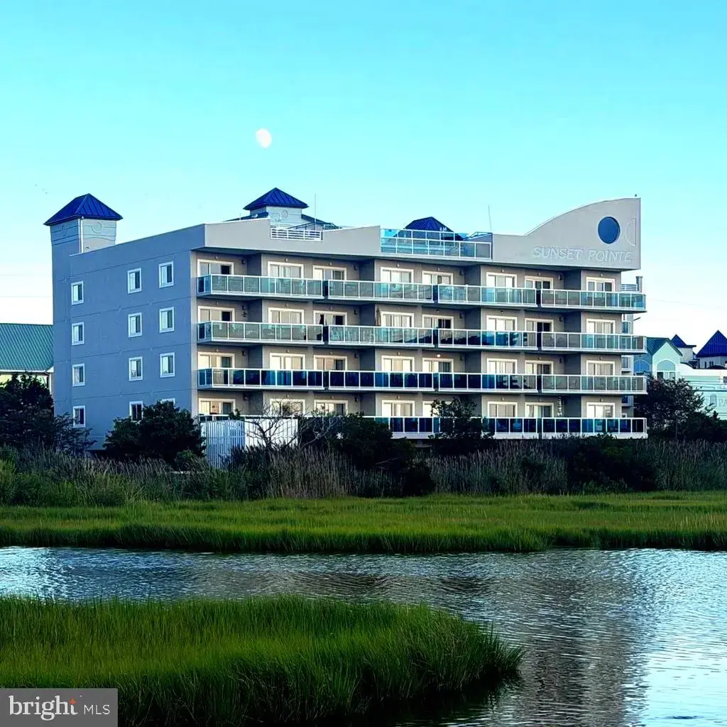 105 63rd St #406, OCEAN CITY