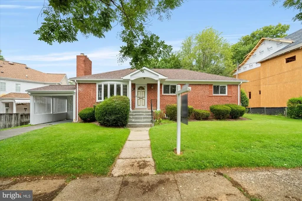 6207 Kirby Rd, BETHESDA