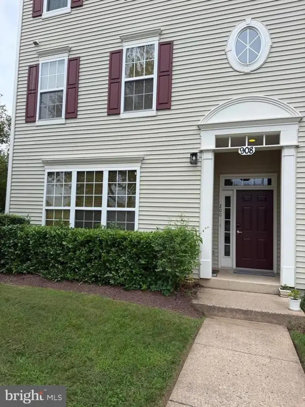 908 Orchard Ridge Dr #100, GAITHERSBURG