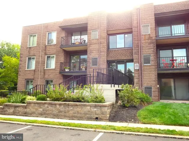 66 Oakridge Dr, Langhorne