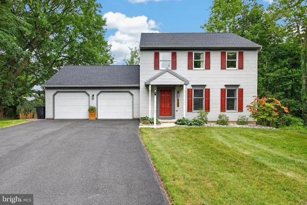 1704 Drummers Ln, LANCASTER