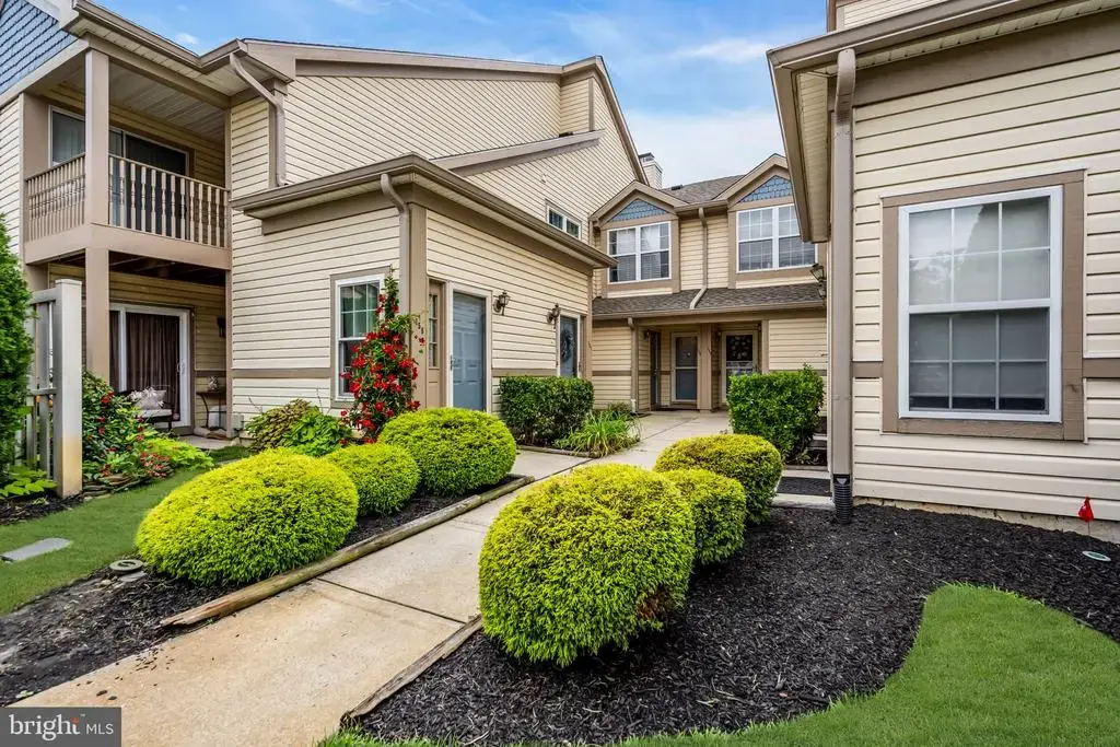 155 Steeplechase Ct, WOODBURY