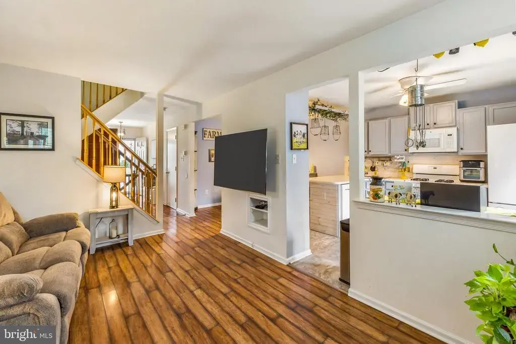 2 Hetton Ct, GLASSBORO