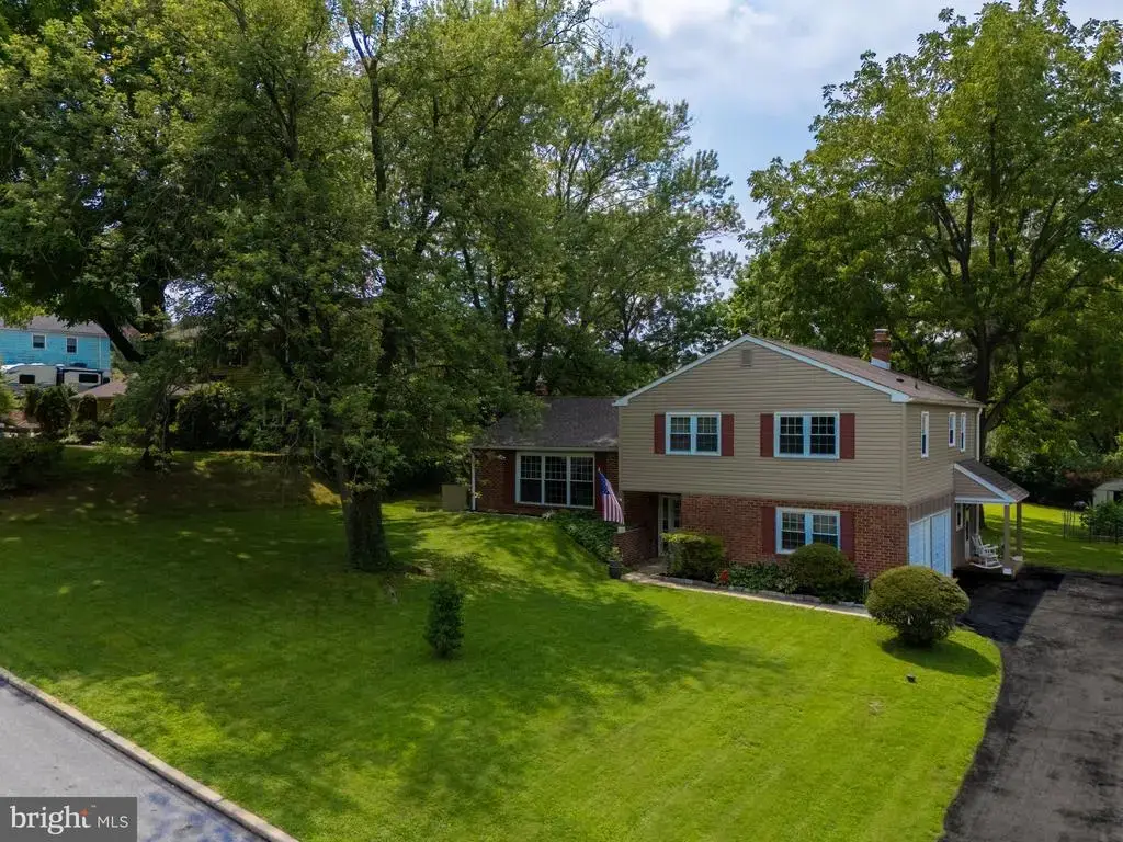834 Easter Dr, WEST CHESTER