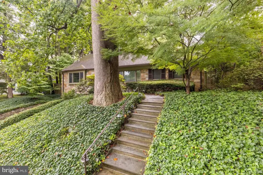 5810 Overlea Rd, BETHESDA