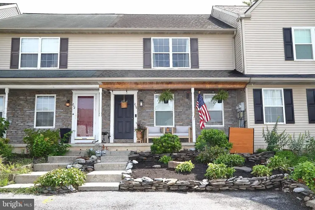 210 Wild Cherry Ln, MARIETTA