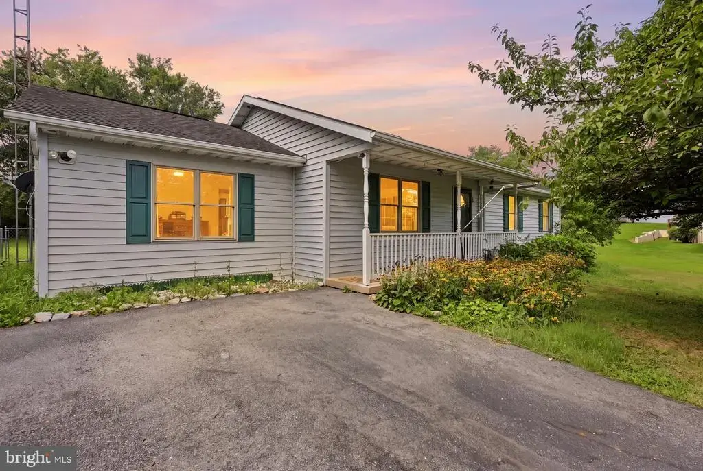 86 Spur Rd, MARTINSBURG