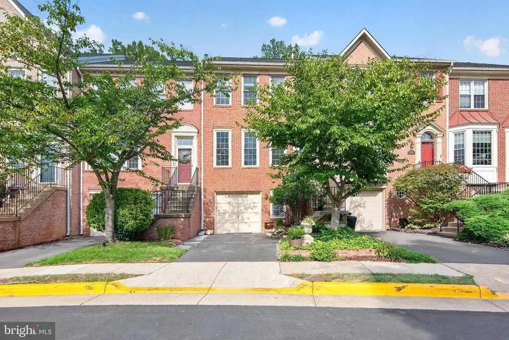 6240 Windham Hill Run, ALEXANDRIA