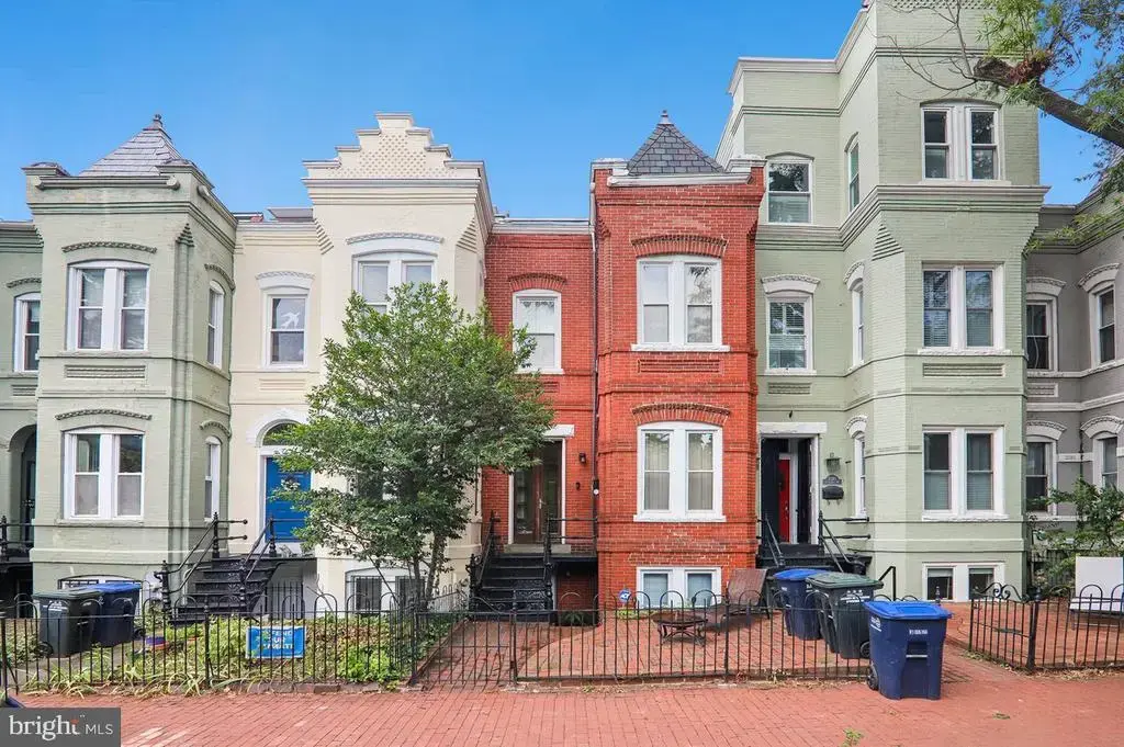1018 F St Ne, WASHINGTON