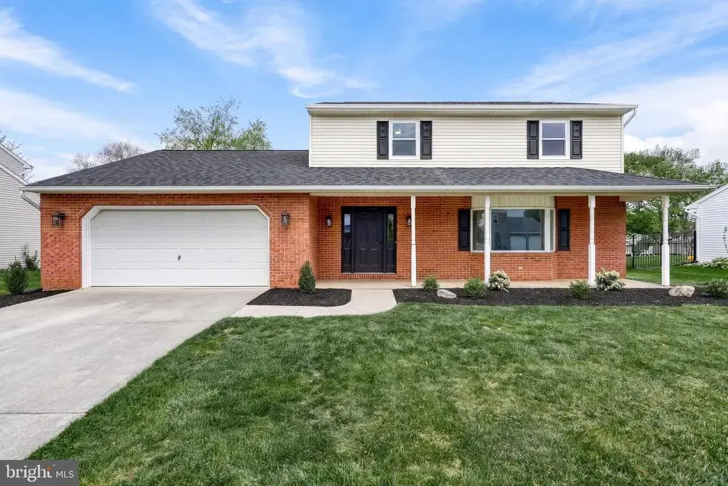 18 Bourbon Red Drive, MECHANICSBURG