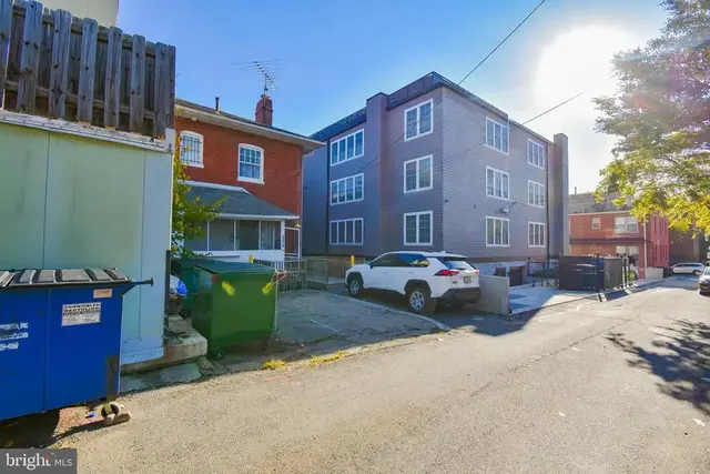 2216 Wisconsin Ave Nw, Washington