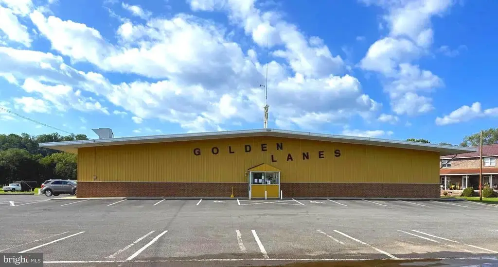 114 Potomac Ave #golden Lanes, PETERSBURG