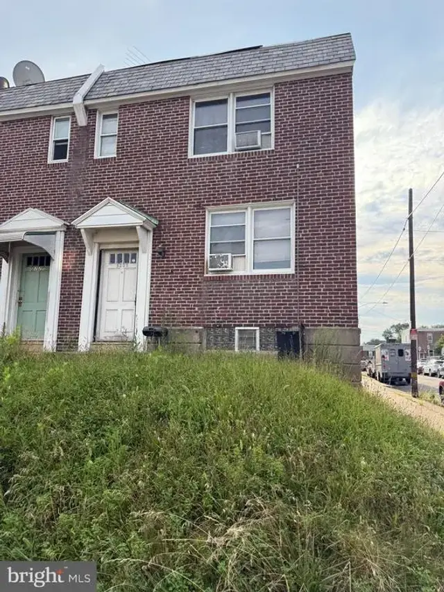 5222 N Front St, Philadelphia