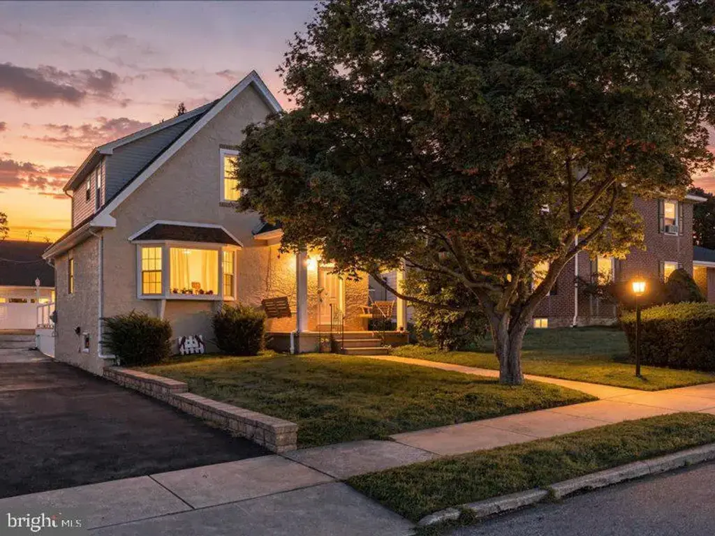 141 E 14th Ave, CONSHOHOCKEN