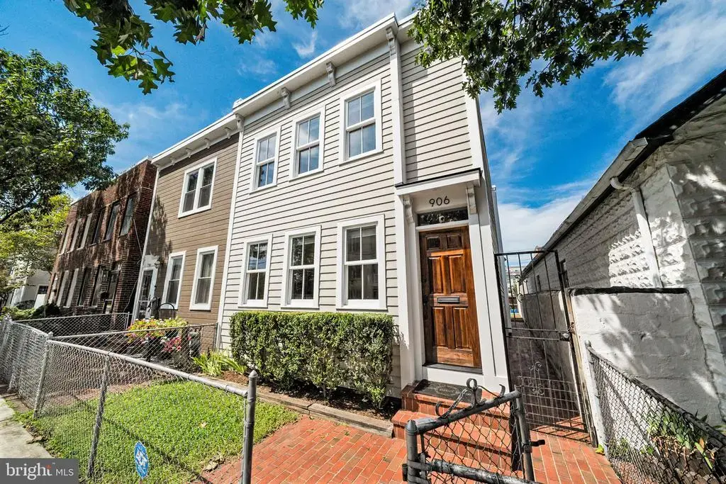 906 N Columbus St, ALEXANDRIA