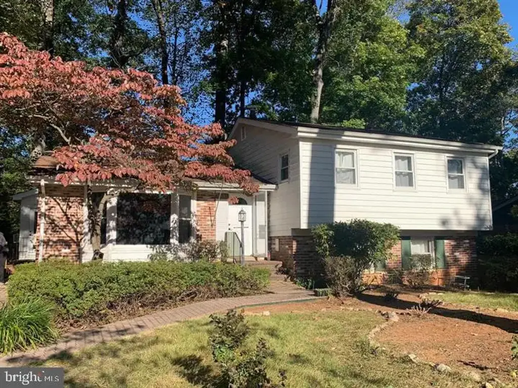 3532 Queen Dr, FAIRFAX