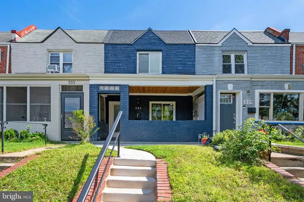 331 34th Pl Ne, WASHINGTON