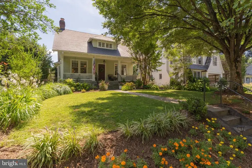 3612 Shepherd St, CHEVY CHASE