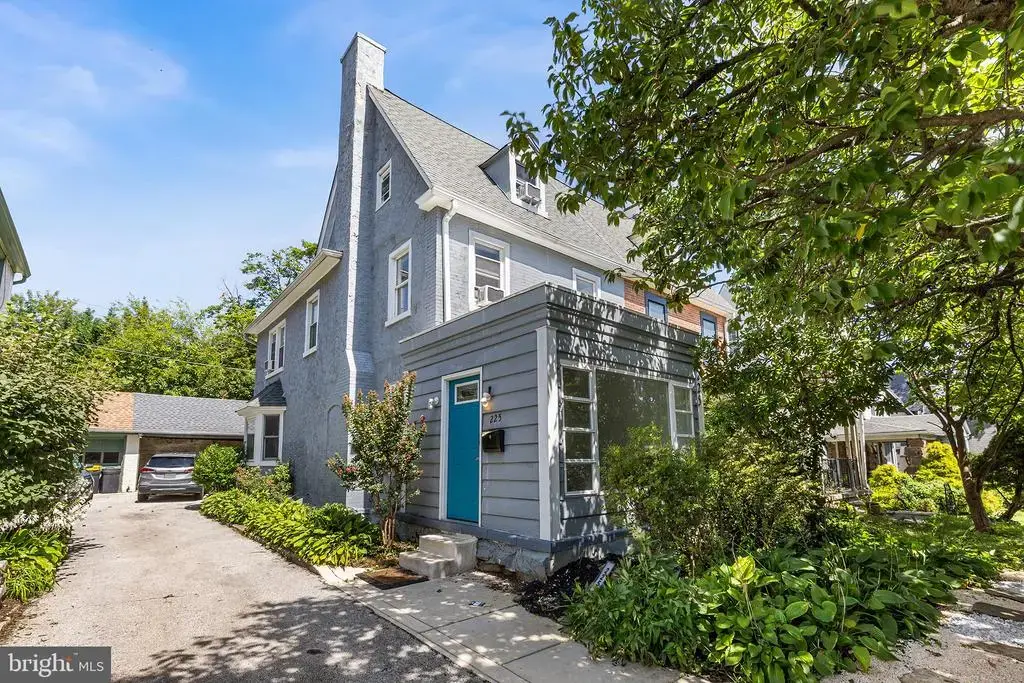 225 Upland Rd, MERION STATION