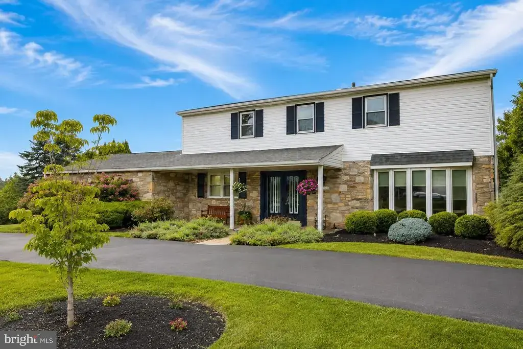 1027 Corn Crib Dr, HUNTINGDON VALLEY