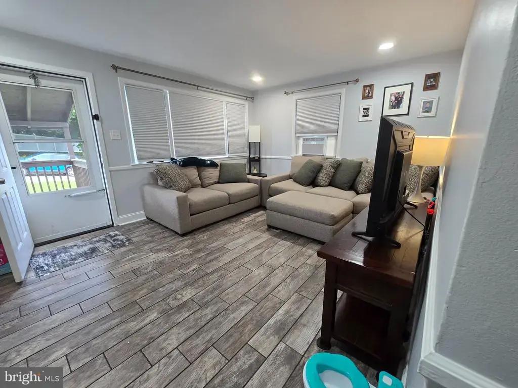 131 1st Ave, BROOMALL