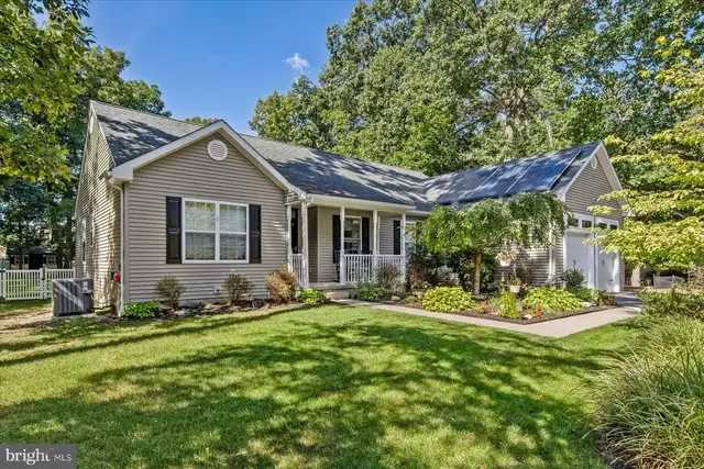 75 Gainsborough Dr, Lewes