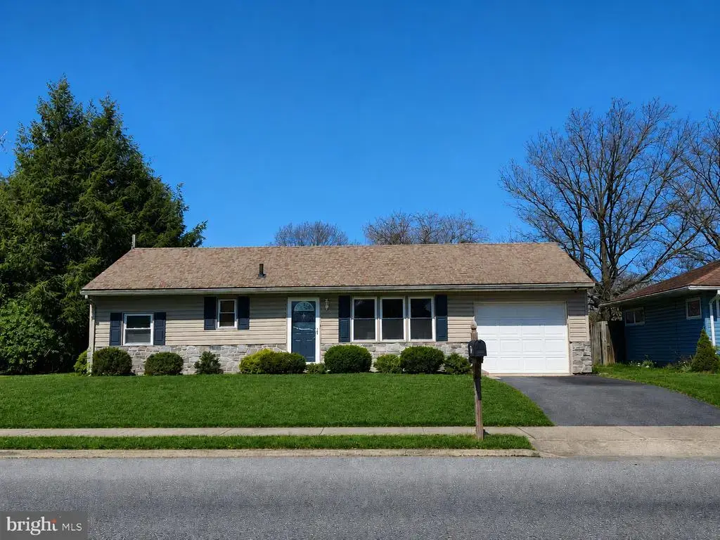 739 Stouffer Avenue, CHAMBERSBURG