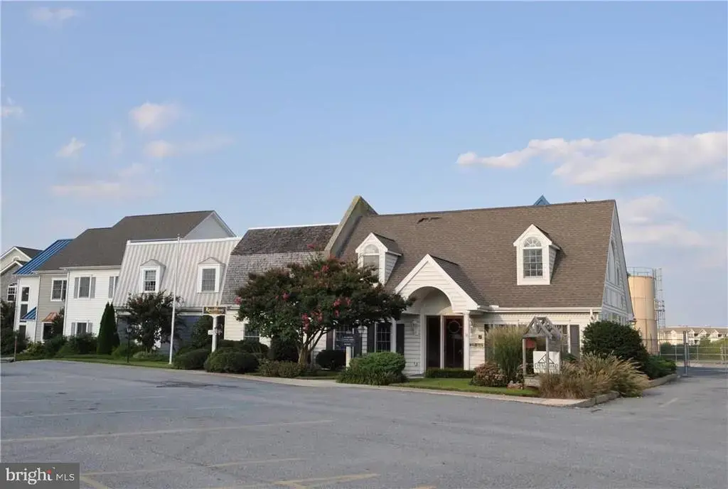 17527 Nassau Commons Blvd #200, LEWES