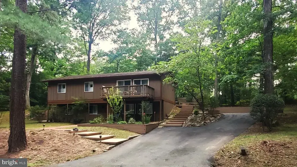 2512 Fauquier Ln, RESTON