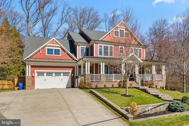 7602 Virginia Ln, Falls Church