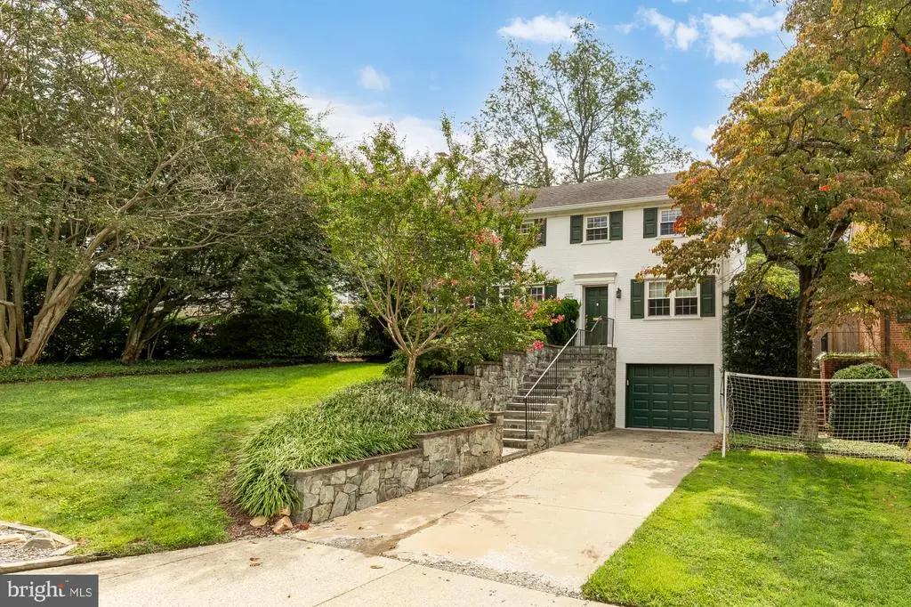 6210 Winston Dr, BETHESDA