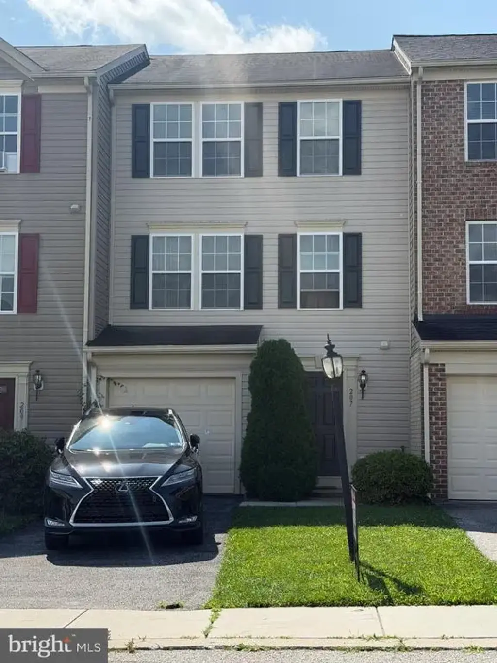 207 Ridge View Ln, HANOVER