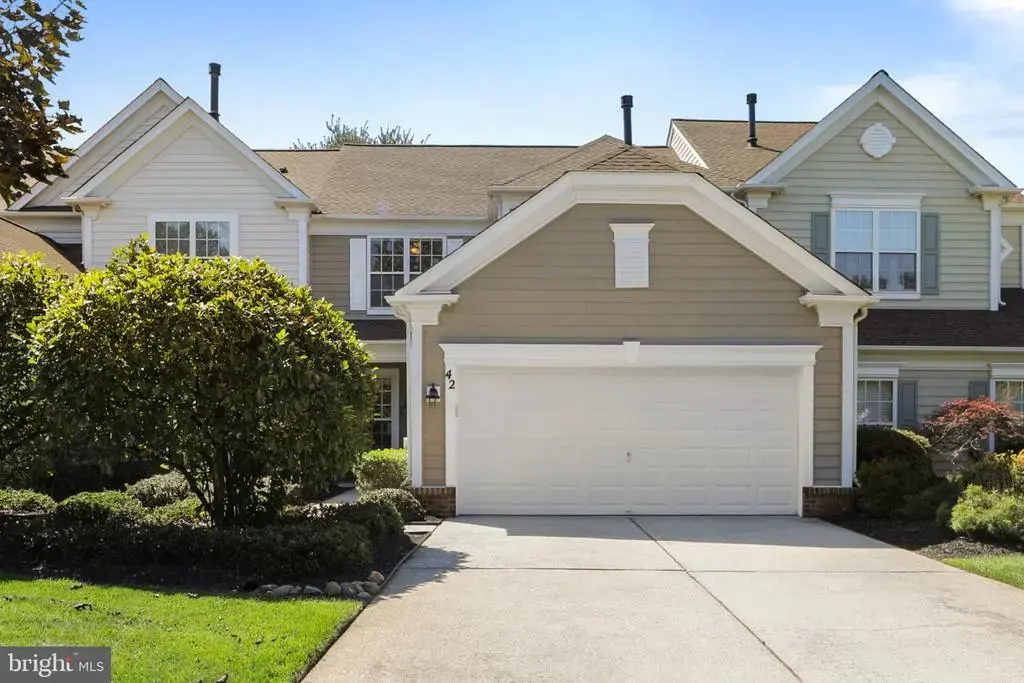 42 Wrentham Dr, MEDFORD