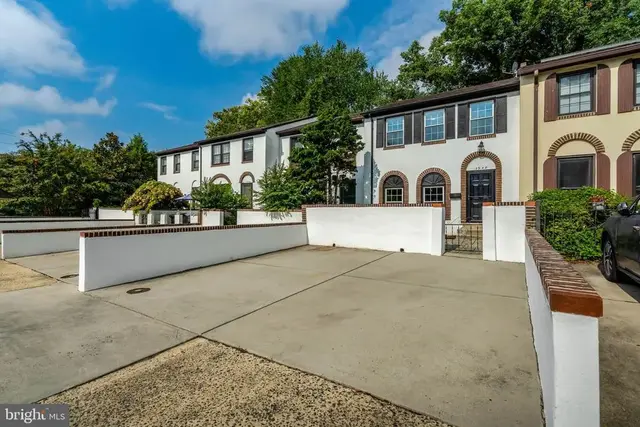 2948 Espana Ct, Fairfax