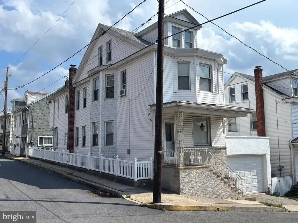 217 N 2nd St, MINERSVILLE