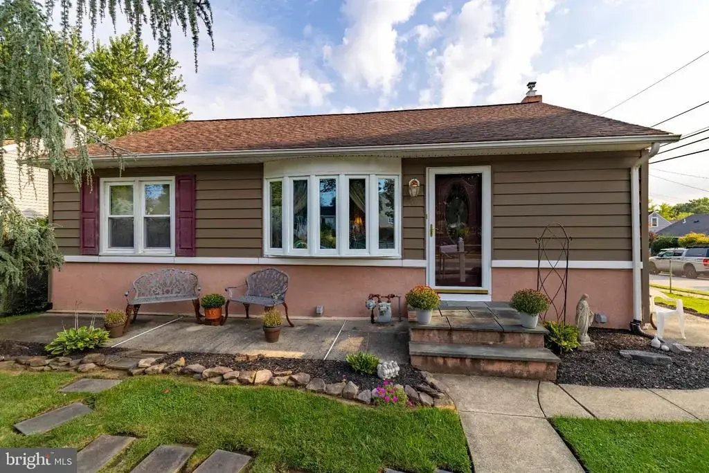 2801 Spear Ave, GLENSIDE
