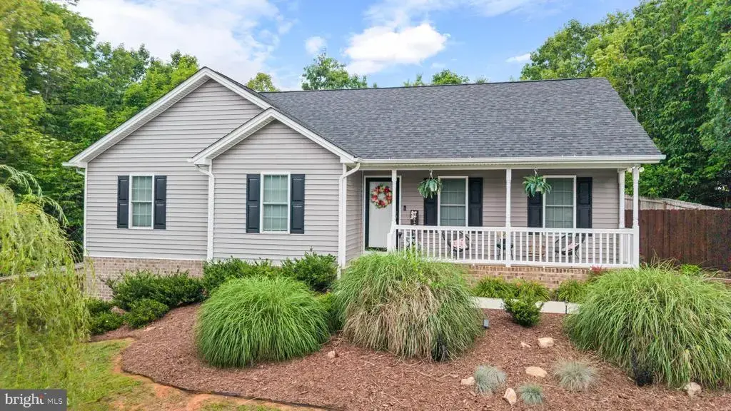67 Valleyview Dr, MADISON HEIGHTS