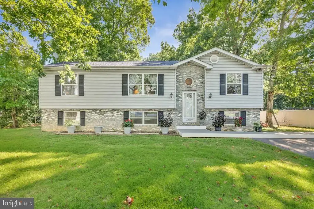 12120 Long Wolf Ln, LUSBY