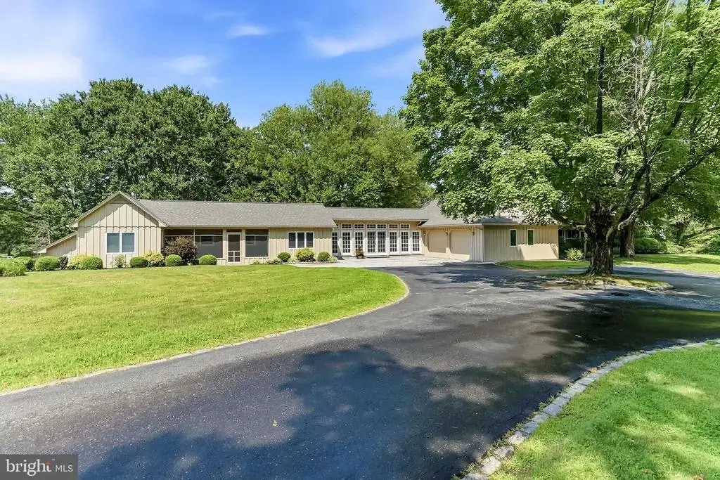 387 Ring Rd, CHADDS FORD