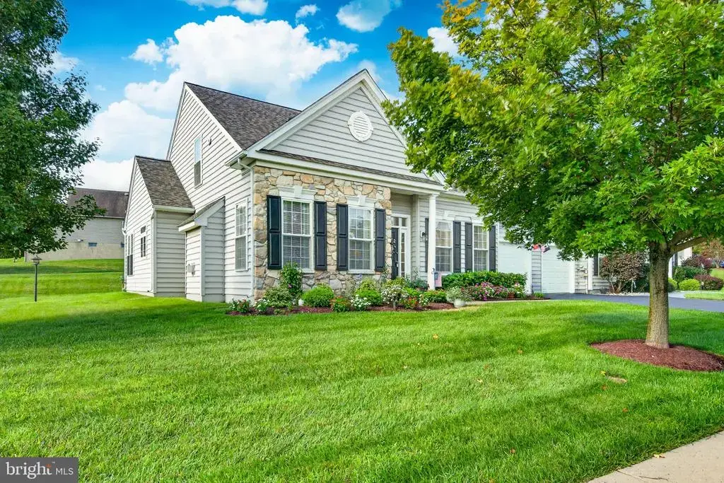 130 Augusta Dr, HONEY BROOK