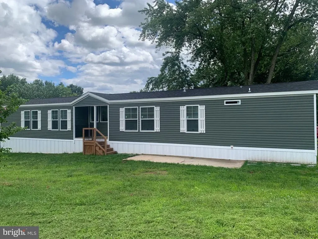 72 Oliver Dr, PALMYRA