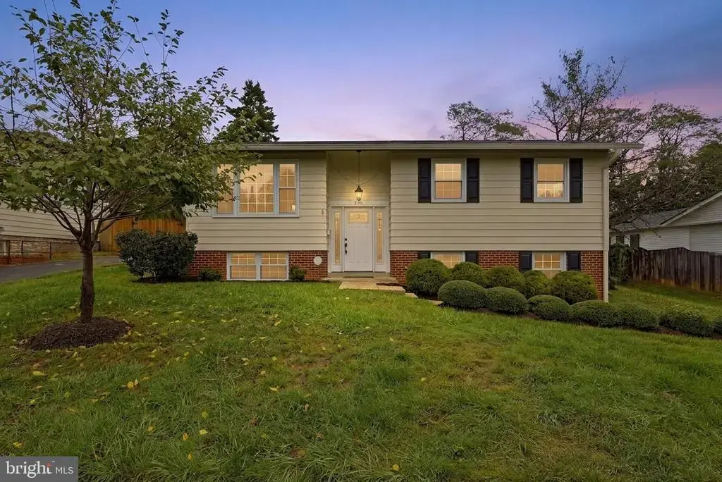 3610 Heritage Ln, FAIRFAX