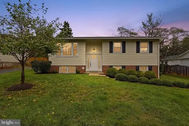 3610 Heritage Ln, Fairfax