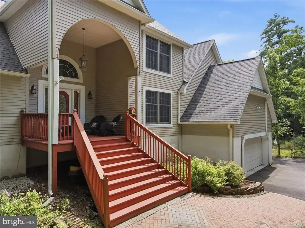 111 Mill Ridge Dr, MILFORD